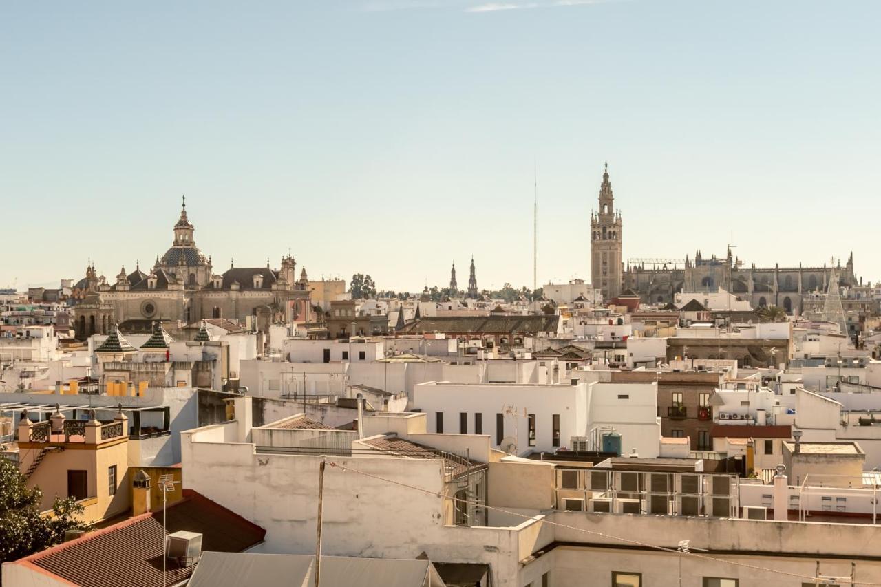 Avanti La Campana, Con Un Balcon Que Te Enamorara Del Ambiente De Sevilla Экстерьер фото